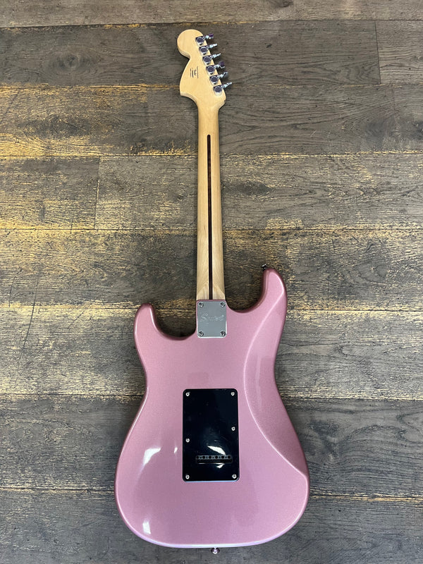 USED Squier by Fender Affinity Stratocaster HH in Metallic Burgundy