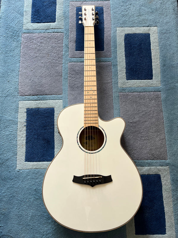 Tanglewood TW4CEBLW Electroacoustic Guitar. White with Maple Neck.