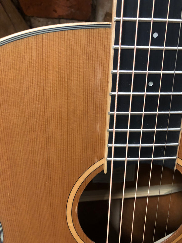 Tanglewood TW9E Folk Electro Acoustic Guitar. Ex Demo Model.