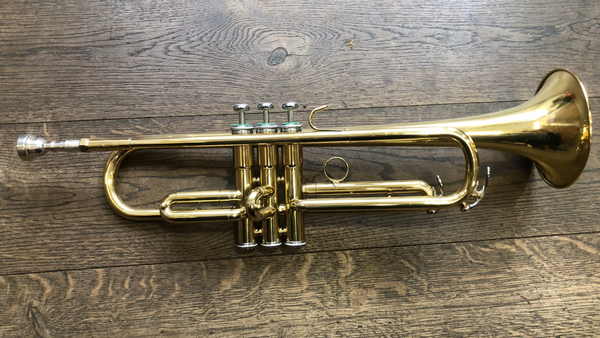 USED Earlham Series II Bb Student Trumpet outfit.