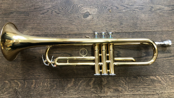 USED Earlham Series II Bb Student Trumpet outfit.