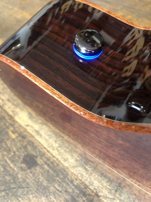 Tanglewood TRS1E Rosewood Smart Guitar. Folk size