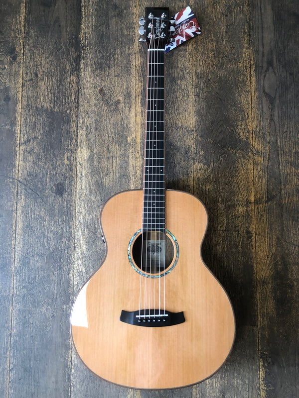 Tanglewood TRS1E Rosewood Smart Guitar. Folk size